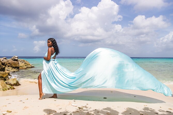 1 Hour Private Flying Dress Photoshoot in Curacao - How Diana shapes the shoot