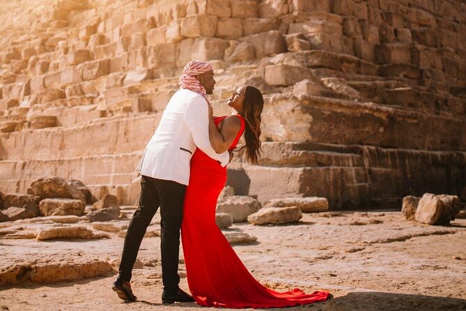 2 Hour Photoshoot at Pyramids of Giza with Instgram Style - Making Giza your own photo studio