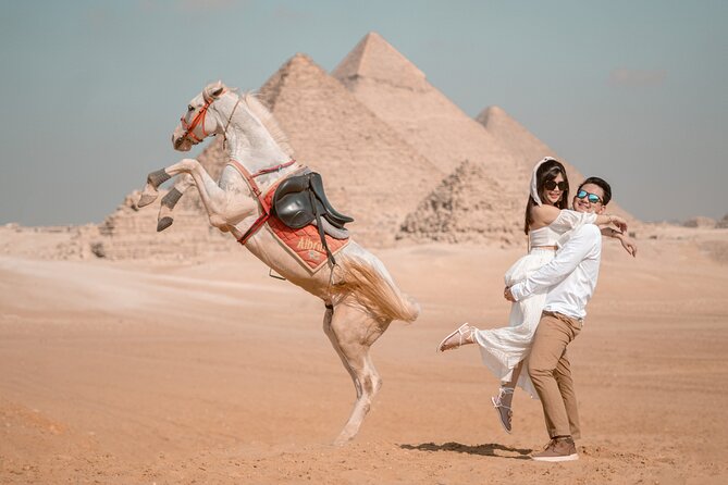 2 hrs Unique Photo session (PhotoShoot) at the Pyramids of Giza - Meeting Khaled at the Great Pyramid