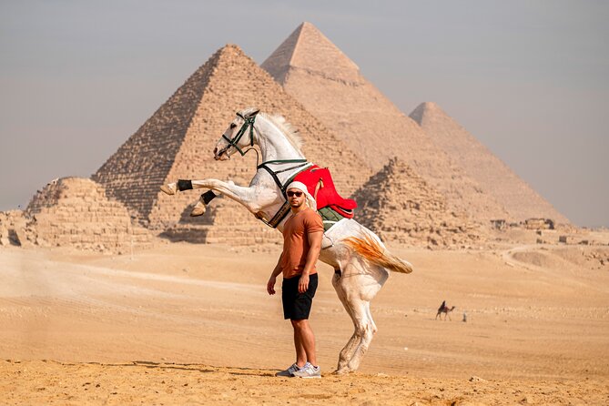 3 hrs special photoshoot & tour at pyramids of Giza and Sphinx - A Giza photoshoot with more than the usual pyramid snapshot