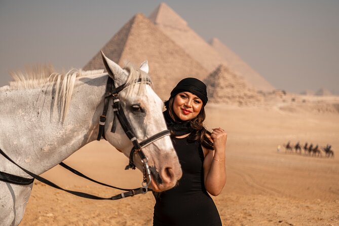 3 hrs special photoshoot & tour at pyramids of Giza and Sphinx - Meeting the Great Sphinx up close