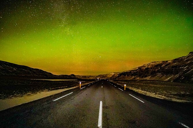 4x4 Reykjavik Northern Lights Tour with Photographer — Aurora RVK - Photos, hot chocolate, and the human touches