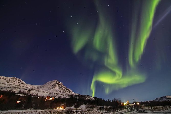 4x4 Reykjavik Northern Lights Tour with Photographer — Aurora RVK - Seeing the Northern Lights, or waiting under the stars