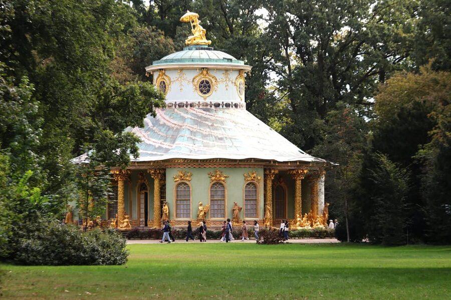 5h Potsdam private tour with Guide, Chauffeur & Photographer - Sanssouci Palace gets the main visit