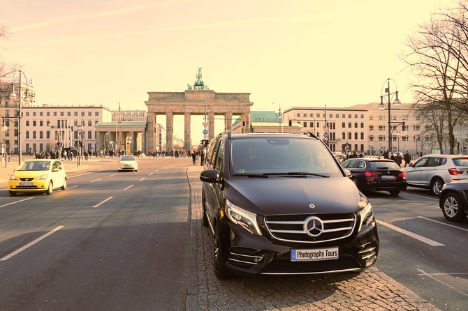 5hours: Guide, Chauffeur & Photographer in Berlin private Tour - Victory Column and Berlin’s broad avenues