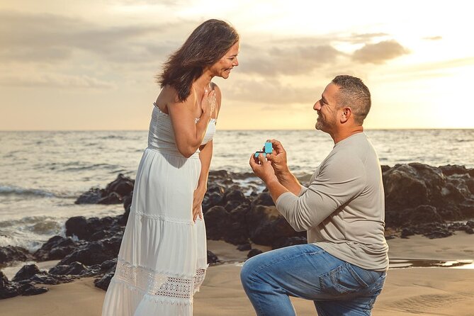 A Maui Beach Photoshoot in Wailea - The beach setting and sunset light