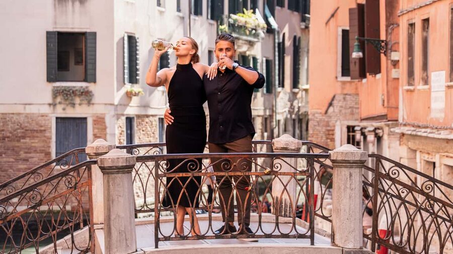 A Unique Photoshoot in Venice - How the Photography Session Works
