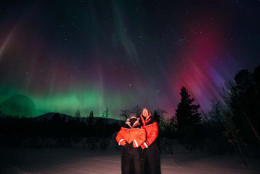Abisko: Aurora Car Chasing Tour with Photographer - Meeting in Abisko and settling into the car