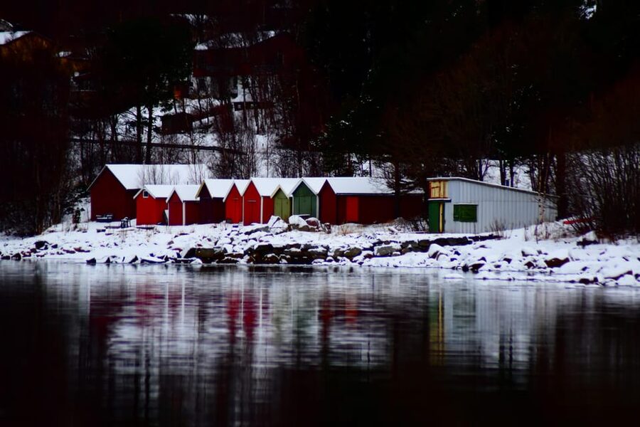 Abisko: Fjord Sightseeing and Photography Tour - Fjords, peaks, and changing routes