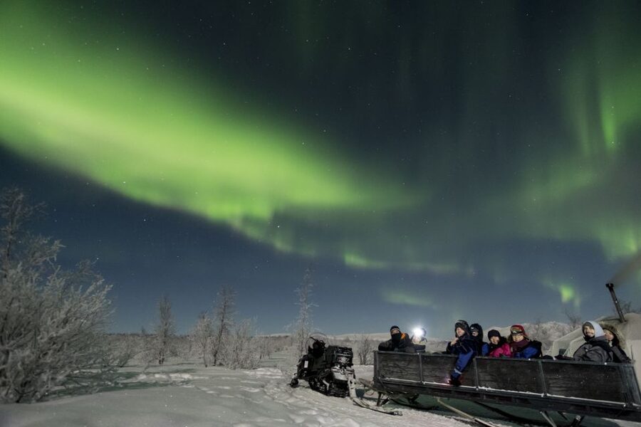 Abisko: National Park Northern Lights Photo Tour - Four hours built around patience and movement