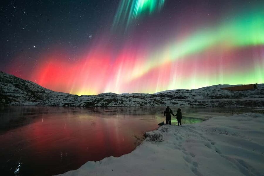 Abisko: Northern Lights Photography Tour with Dinner - What happens at the remote stop