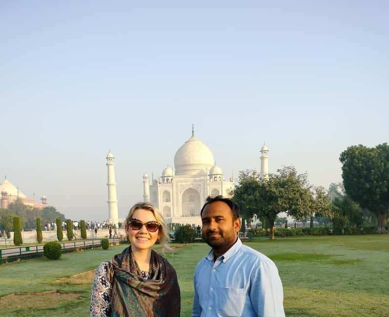 Agra: Taj Mahal Guided Tour with Photography & Rental Saree - Why the saree stop changes the Taj Mahal visit