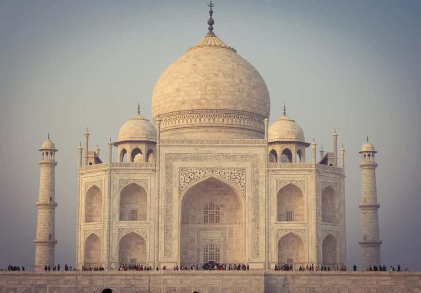 Agra: Taj Mahal Guided Tour with Photography & Rental Saree - Getting photographs that feel personal