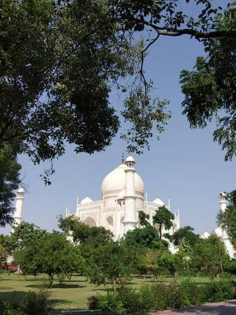 Agra: Taj Mahal Guided Tour with Photography & Rental Saree - Who should book this experience?