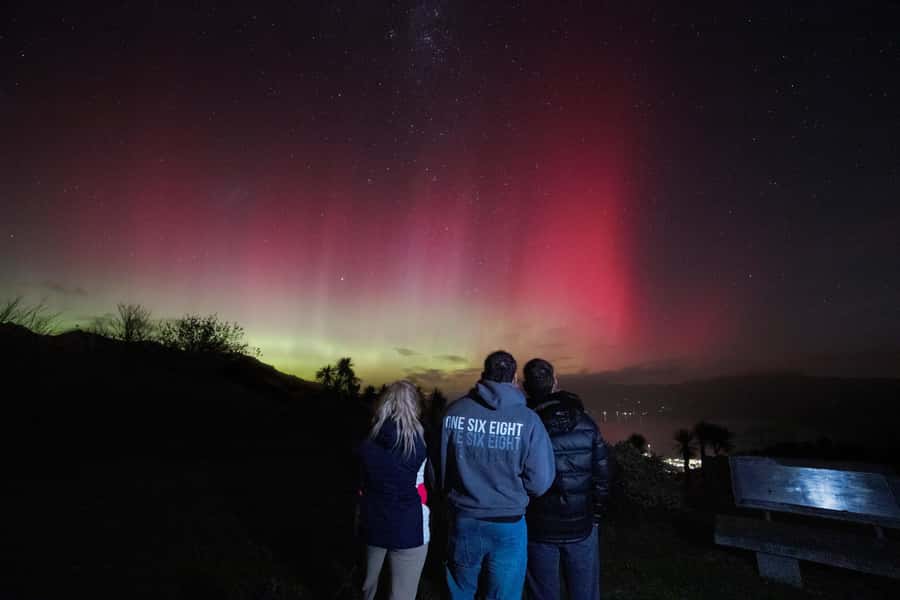 Akaroa: Stargazing Tour with 2 Telescopes & Souvenir Photos - Five minutes to get safe and comfortable
