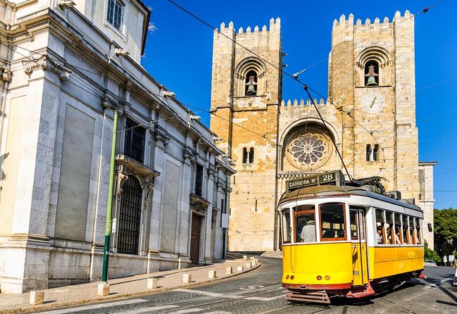 Alfama Photo Walk – Lisbon Photography Experience Led by a Local - Key points to know before you book