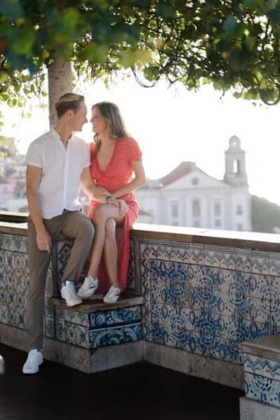 Alfama: Unforgettable Photoshoot Experience with a Local