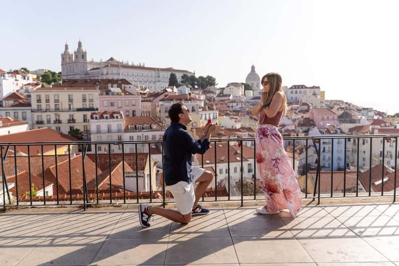 Alfama: Unforgettable Photoshoot Experience with a Local - What the posing feels like
