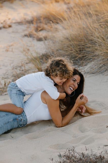 Algarve: 1 hour Couple & Family Photoshoot - What happens after you book
