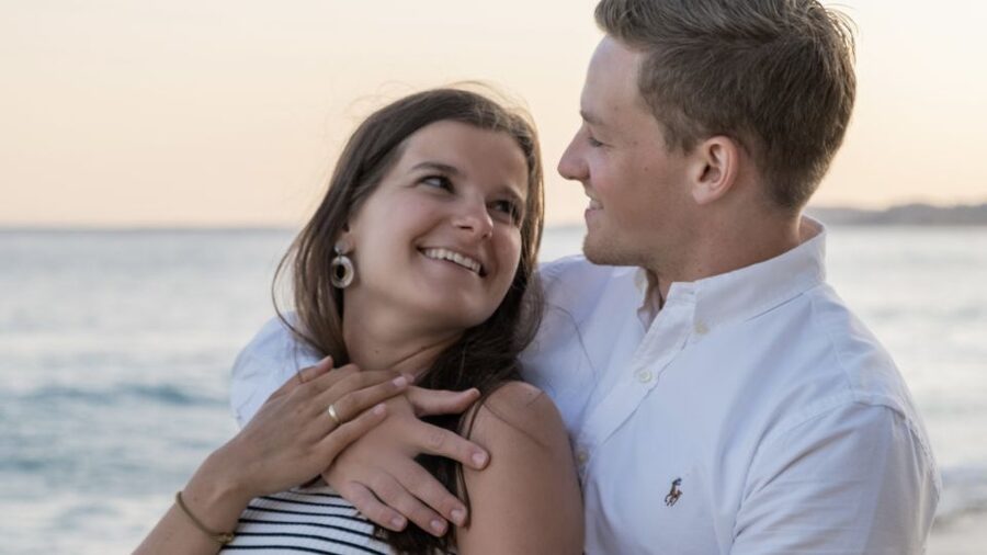 Algarve: Photoshoot for couple, family, portrait - Is $412 good value for your group?