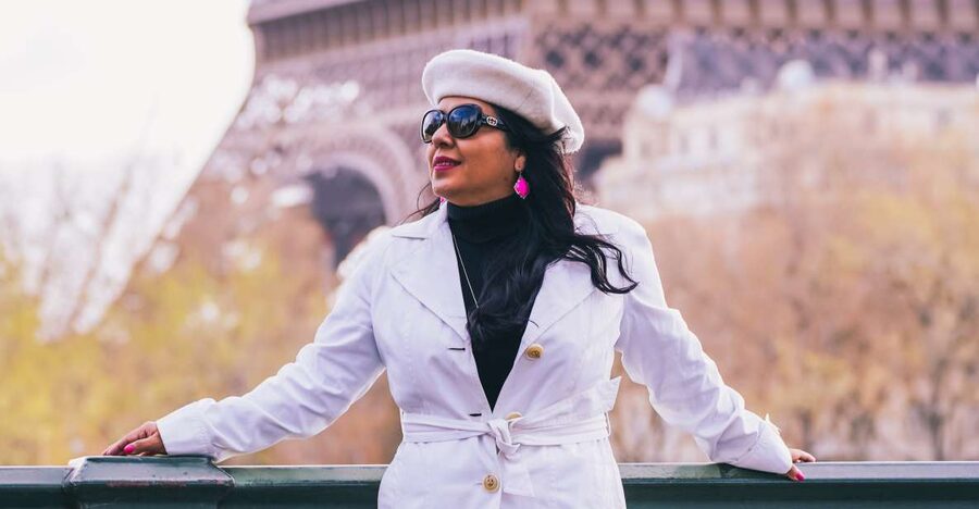 Amazing photo session in Paris - Trocadero Garden closes the route