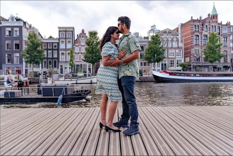 Amsterdam Canals Photoshoot: Private Solo, Family or Couples - Is $125 good value for your group?