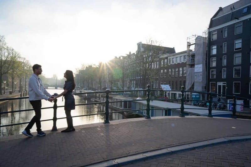Amsterdam: Customizable Photography Tour with 9-10 Photos - A photo walk rather than a standard city tour