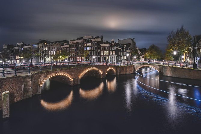 Amsterdam Night Photography Workshop with a Professional - Starting at Amsterdam Centraal at 9:30 pm