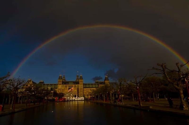 Amsterdam: Photography Masterclass - Private Photo Lesson - Using people, movement, and everyday city scenes