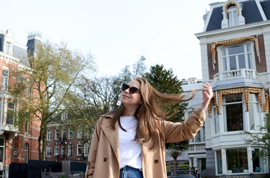 Amsterdam: Private Photoshoot in iconic locations - Ten finished images, not an endless digital pile