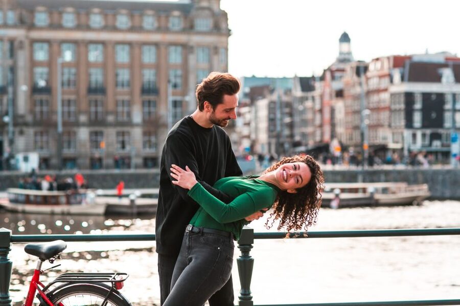 Amsterdam: Professional photoshoot at Centraal Station - Accessibility and practical planning