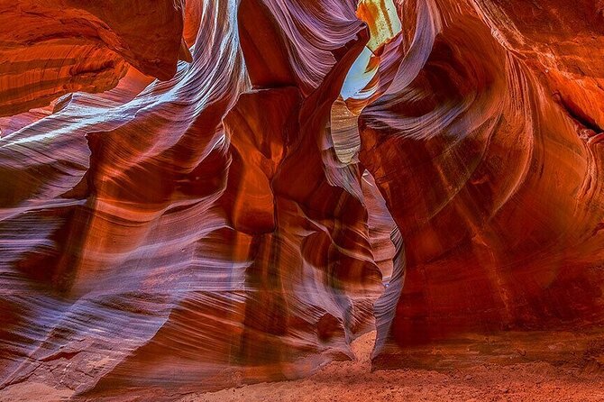 Antelope Canyon X Hiking Tour (with Option Upgrade to Photo Tour) - What the guides add
