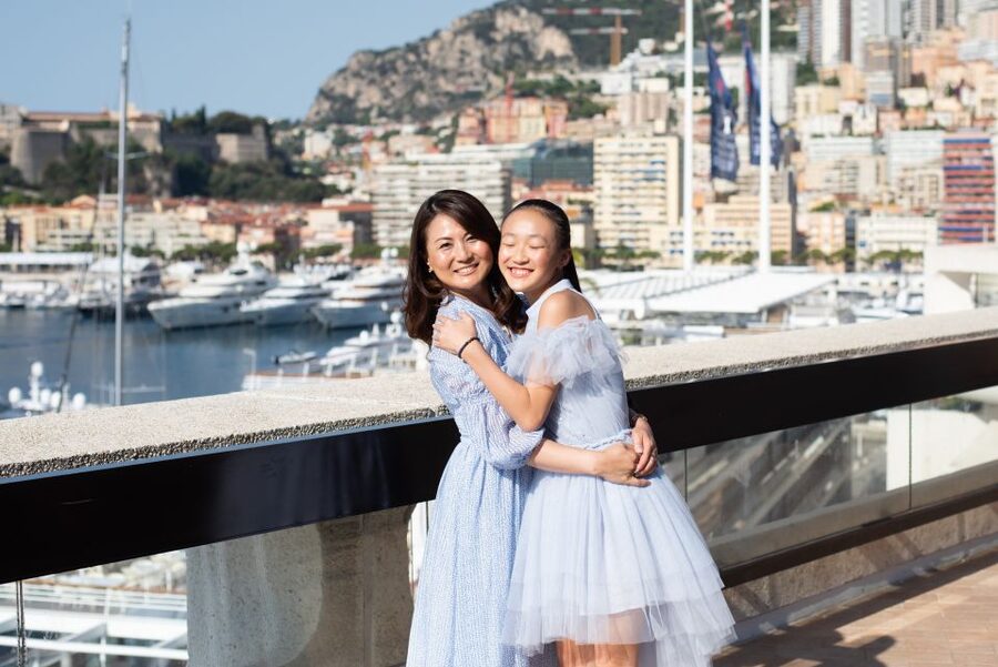 Antibes: Personal Travel & Vacation Photographer - Shoes, Clothes, and Comfort on the Day