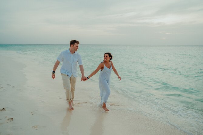 Aruba Romantic Sunset Photoshoot & Beach Picnic in Luxury Cabana - The Thirty-Minute Photo Session