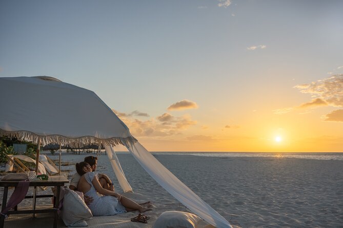 Aruba Romantic Sunset Photoshoot & Beach Picnic in Luxury Cabana - Making a Proposal Work
