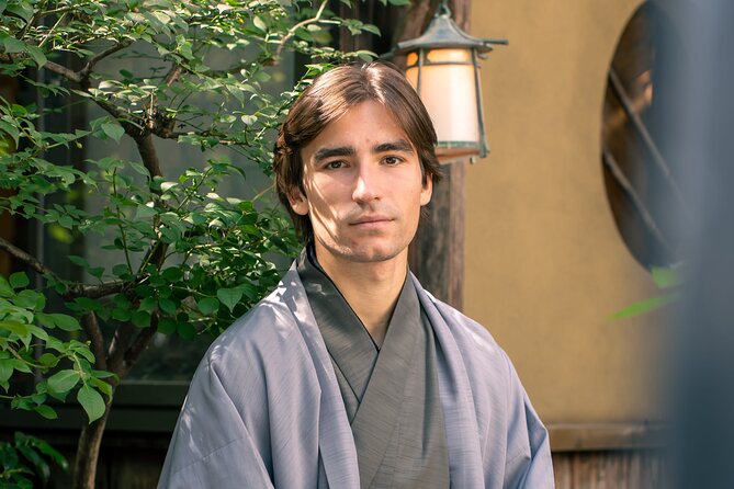 Asakusa Kimono Photography Tour (Private Option Available) - Kaminarimon and Nakamise Street: the first photo settings
