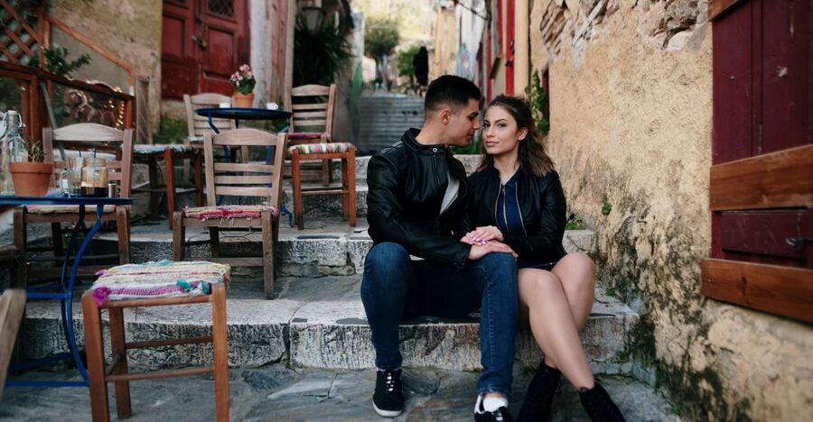 Athens: Historic Center Photo Tour at Monastiraki and Plaka - Monastiraki Square: a lively first backdrop