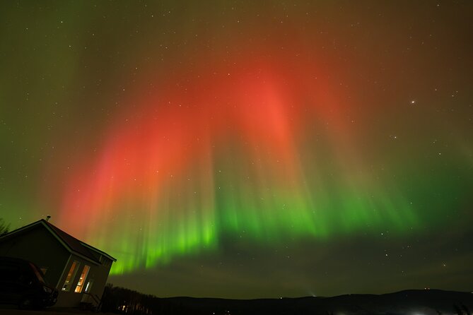 Aurora Glass House – Northern Lights and Photos at Cleary Summit - Waiting inside the glass house