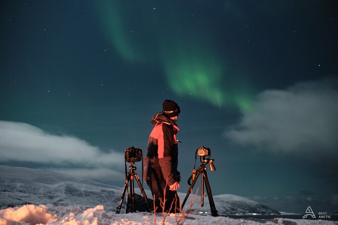 Aurora Safari Chase by big bus, free Photos, toilet onboard - Starting from Tromsø’s harbor at 6:15 pm