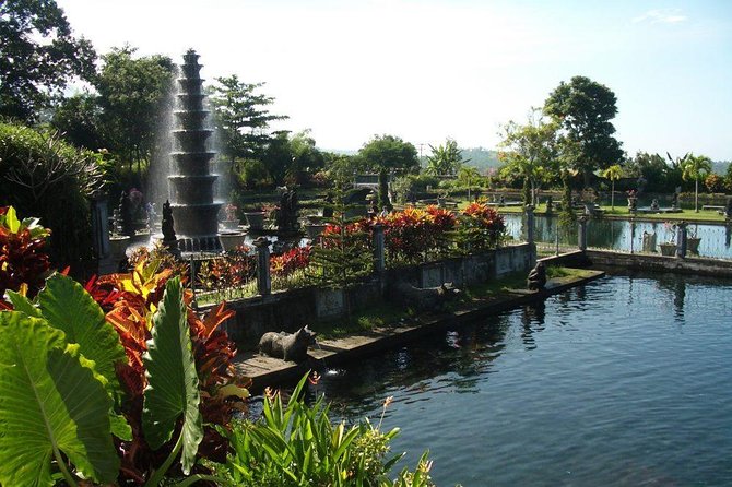 Bali Instagram Tour: The Most Popular Spots ( Private All-Inclusive ) - Tukad Cepung Waterfall requires a walk