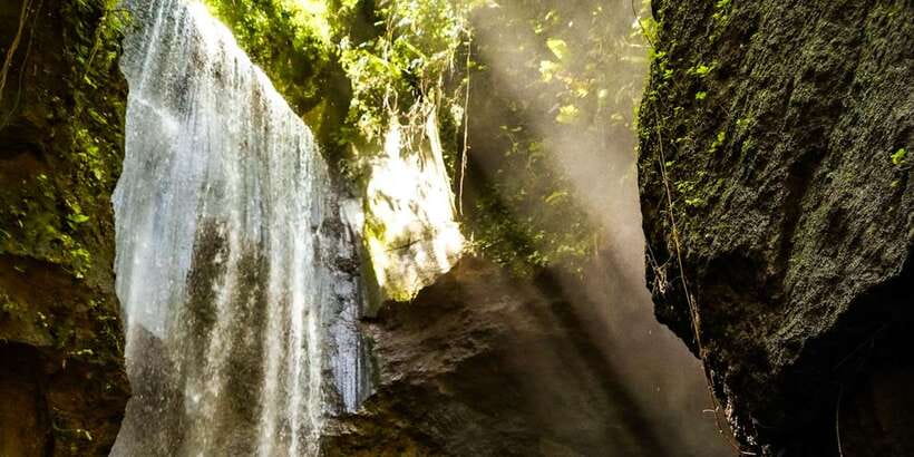Bali: Lempuyang Temple Tour With Photographer Bali - Who should book this tour