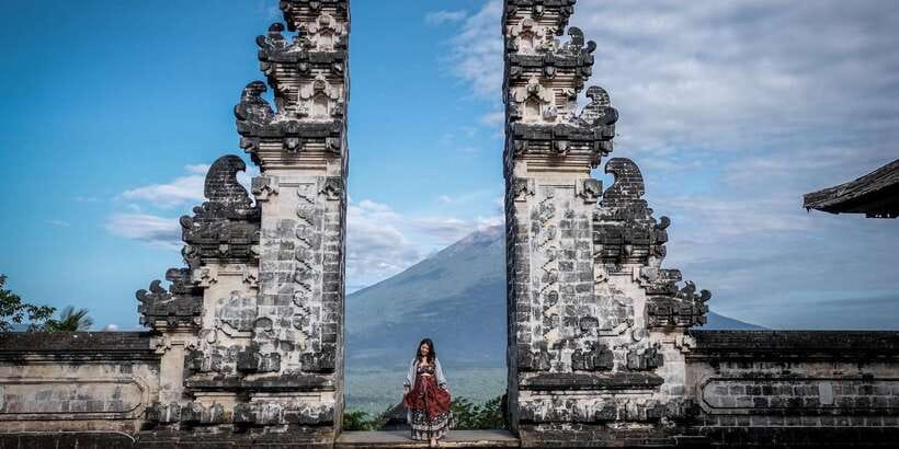 Bali: Lempuyang Temple Tour With Photographer Bali - Tirta Gangga’s koi ponds and royal setting