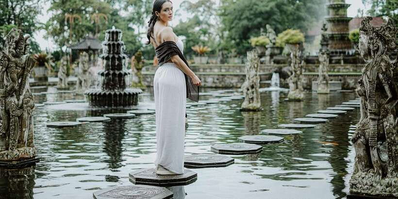 Bali: Lempuyang Temple Tour With Photographer Bali - What the photographer changes