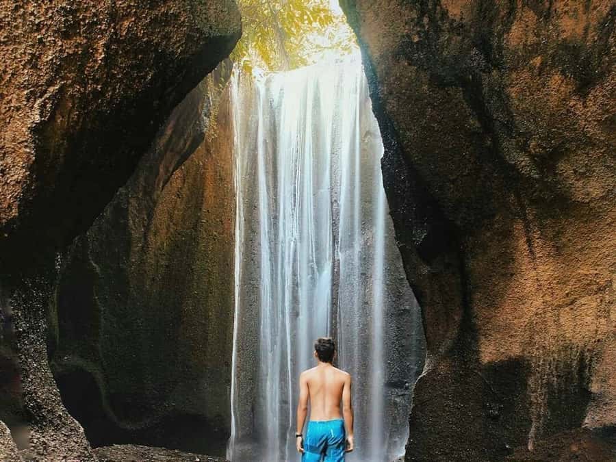Bali & Nusa Penida: 2-Day Highlights Instagram Tour - North Bali: temple water, crater lakes, and Banyumala
