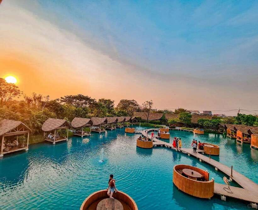 Bangkok: Bubble in the Forest Cafe Photography Journey - Reaching a floating cafe in Nakhon Pathom