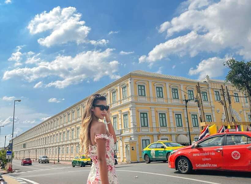 Bangkok: Instagram Tour with Professional Photographer - Guide style and the private format