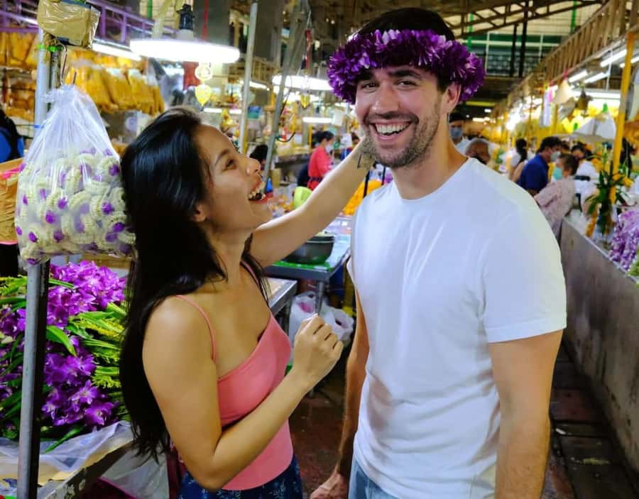 Bangkok: Private and All-Inclusive Instagram Tour - Chinatown shifts the tour from temples to street life