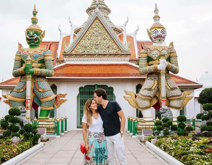Bangkok: Private and All-Inclusive Instagram Tour - Your guide is also the person behind the camera