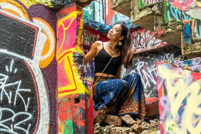 Bangkok Street Hidden Gems Photography Tour - A canal boat and Bangkok’s quieter side