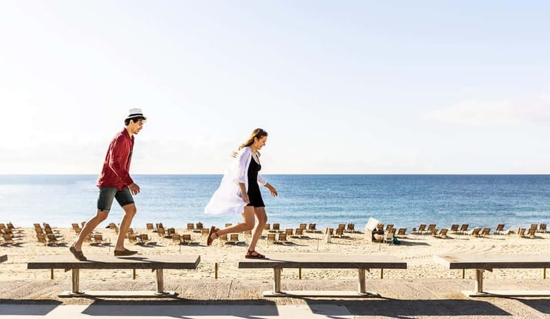 Barcelona: Beach Photoshoot - Meeting at La beach life on Barceloneta’s coast